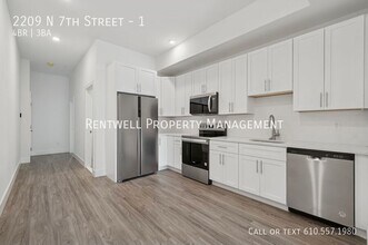 Building Photo - 2209 N 7th St