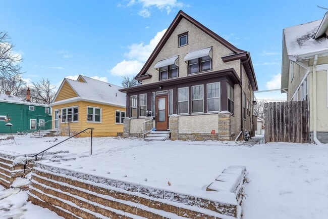 Building Photo - 977 Fremont Ave E