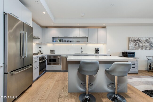 Building Photo - 4422 N 75th St