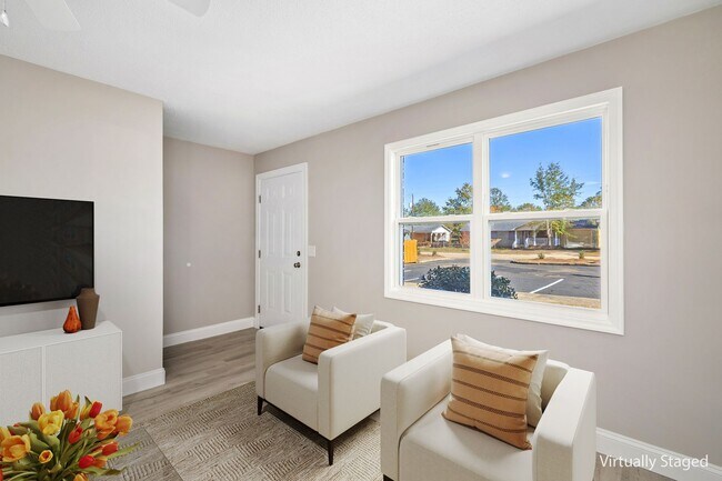 Building Photo - Affordable 2-Bedroom Apartment in Sumter, SC – Pinedale Apartments