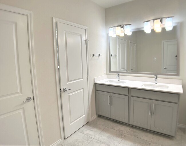 Building Photo - 3116 Yukon Trace Dr