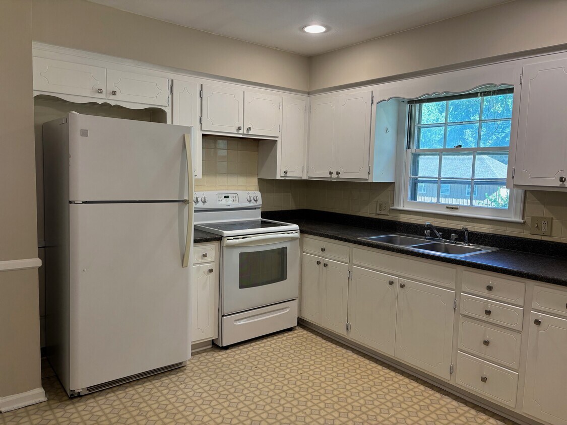 Cocina - 4317 S Canterbury Pl