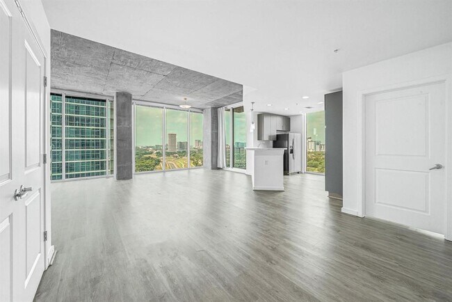 Foto del edificio - 5925 Almeda Rd