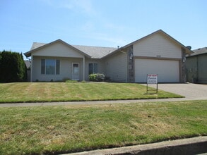 Building Photo - 4952 49th Ave NE