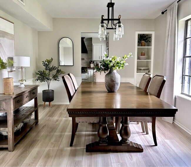 Building Photo - 3717 Castle River Dr