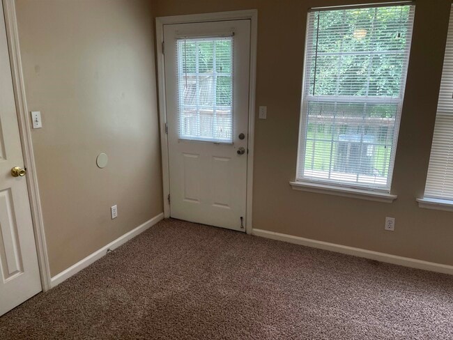 Building Photo - 2411 Nugget Ln