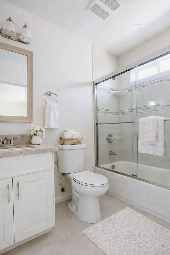 Building Photo - 12500 S Wilmington Ave