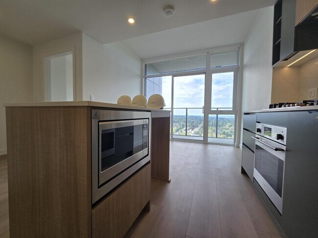 Building Photo - 13573-1398A 98a Ave