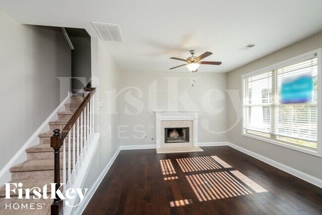 Building Photo - 66 Meriwether Ln