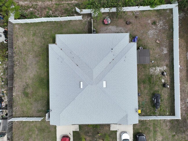 Foto del edificio - 2027-2029 Guava Dr