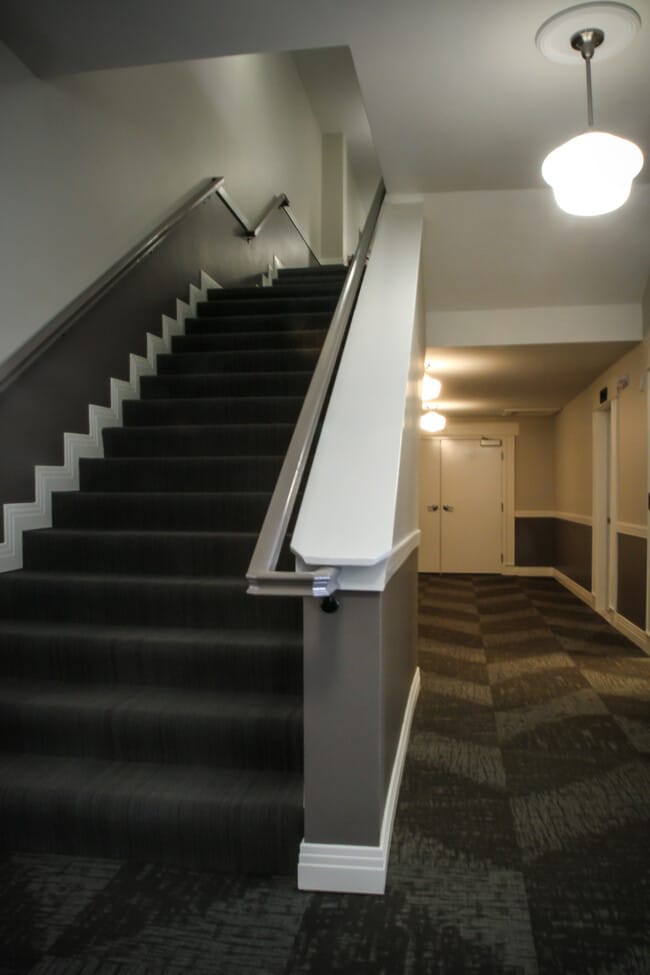 Building Photo - 218 E 7th St