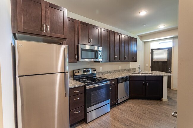 ESTUDIO C/D - Lincoln Street Apartments