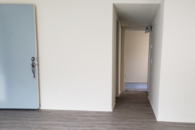 Building Photo - 4608 Vista Del Monte Ave
