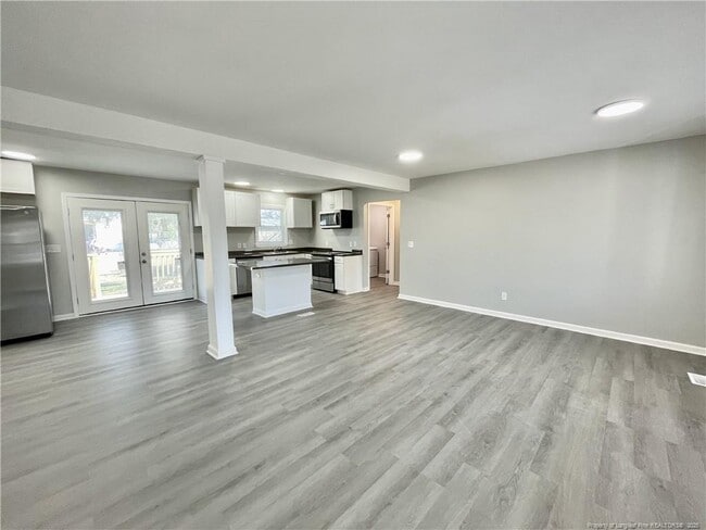 Building Photo - 5148 Longbranch Dr