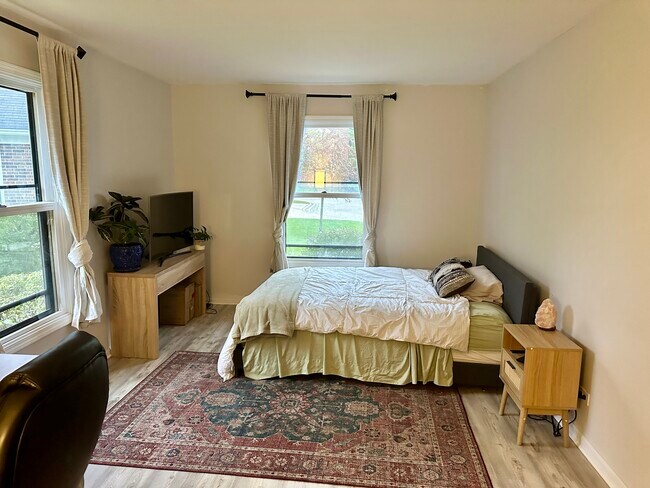 Foto del edificio - 2514 Live Oak Ln