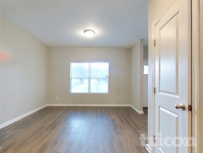 Foto del edificio - 6926 Monica Ct