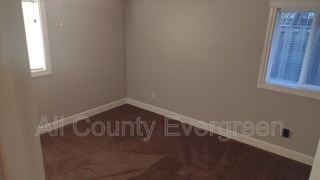Building Photo - 3113 N Whitman St