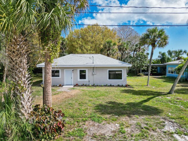 Building Photo - 6476 48th Ave