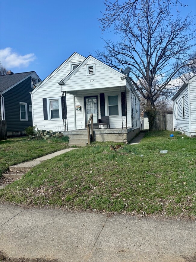 Building Photo - 1547 Longfield Ave