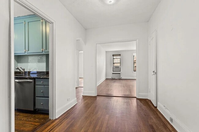 Foto del edificio - Beautiful 1 Bed 1 Bath Available