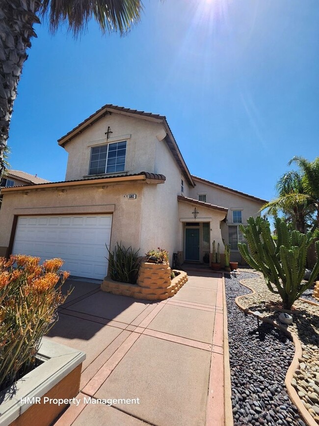 Building Photo - Beautiful two-story in Hunter's Ridge