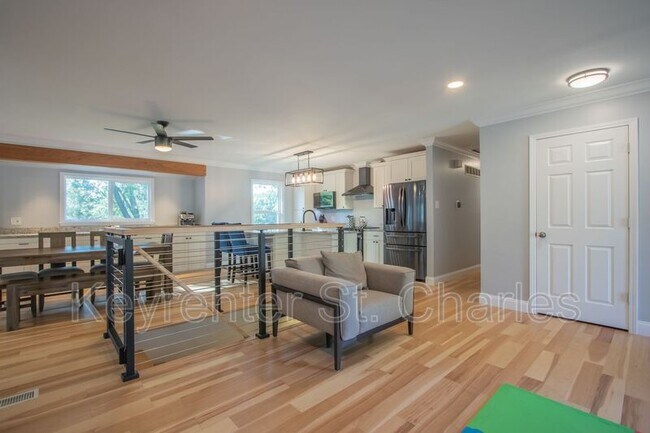 Building Photo - 2901 Olde Gloucester Dr