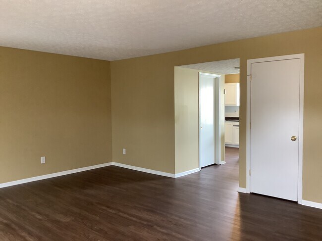Building Photo - 6814 Laburnum Drive