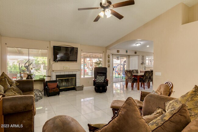 Foto del edificio - 5053 N 85th Ave