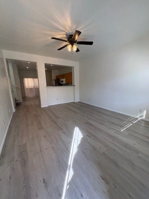 Foto del edificio - 6389 Walden Pond Ct