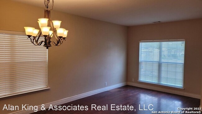 Foto del edificio - 4 br, 3.5 bath House - 106 Red Williow