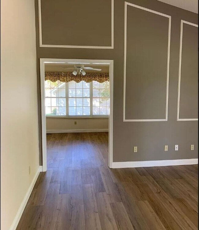 Building Photo - 3 bedroom / 2 bath townhouse in Fairfield ...