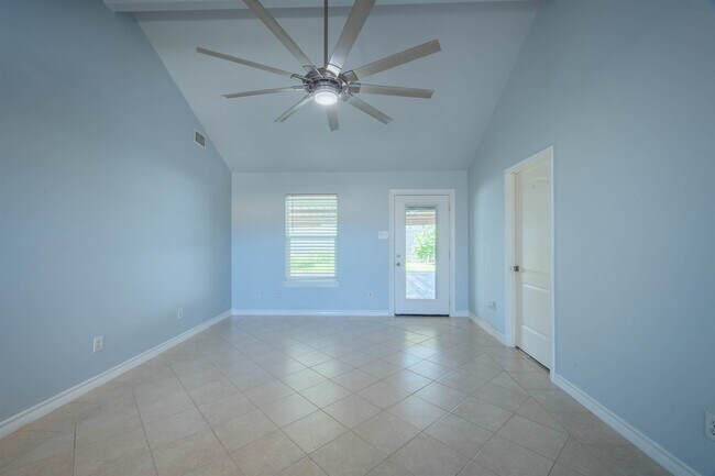 Foto del edificio - 5617 St Luke Blvd