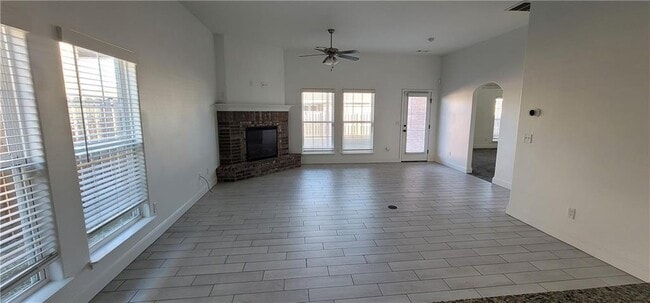 Foto del edificio - 5908 NW Ettie May St