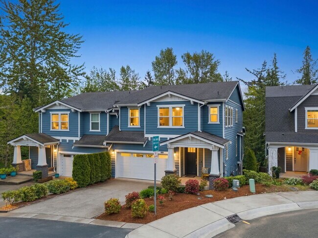 Foto del edificio - **North-Facing Luxury Home with Sunroom, A/C & Smart Home Features in Sammamish** Available NOW f...