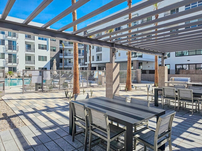 1000035561-2WEB - Alanna