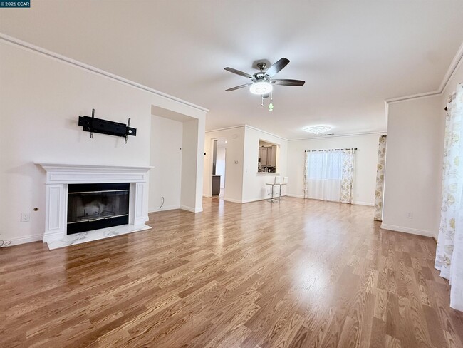 Building Photo - 4311 Pine Creek Cir