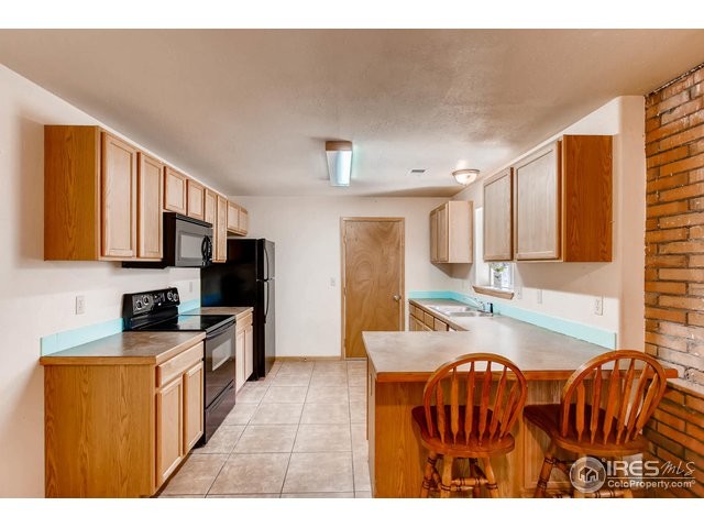 Kitchen - 1017 Cragmore Dr