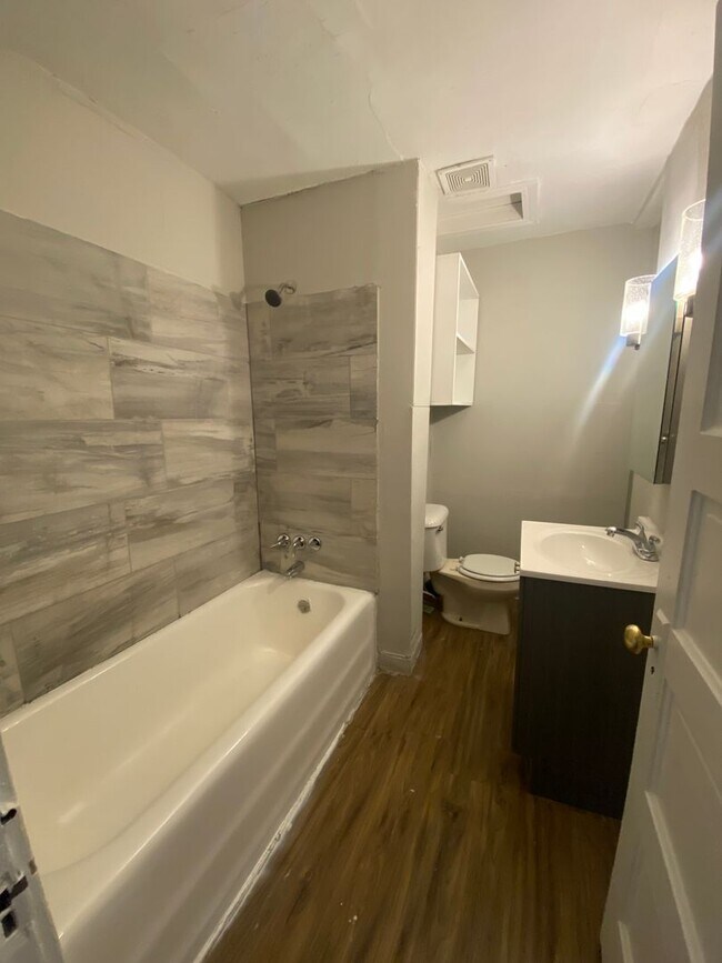 Foto del edificio - 504 McKinley Ave