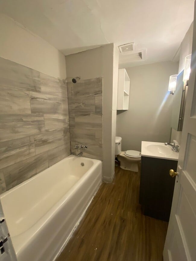 Building Photo - 504 McKinley Ave