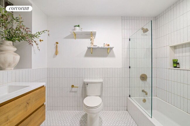 Foto del edificio - 397 3rd St.