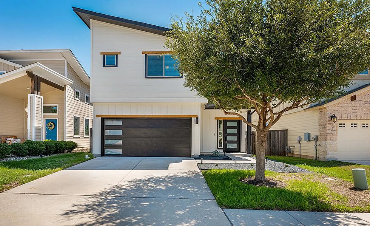 Primary Photo - 5313 Gooding Dr