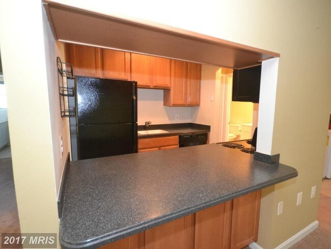 Building Photo - 122 Westwick Ct