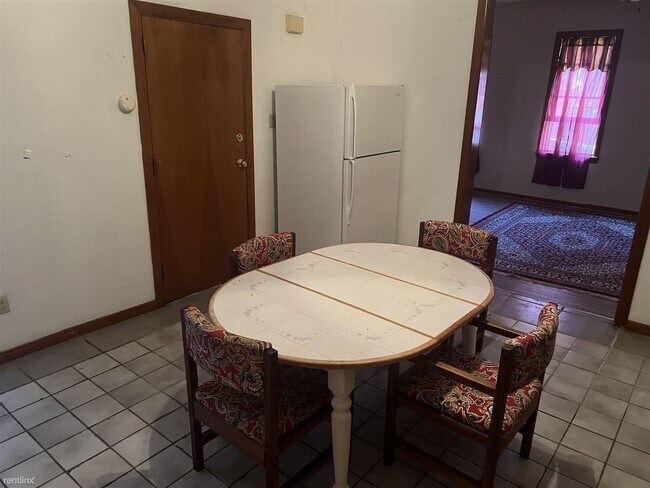 Building Photo - 4 br, 2 bath Duplex - (MAY) AUGUST(southsi...