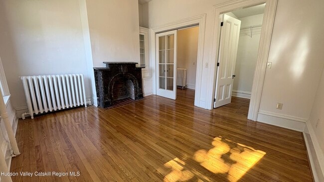 Foto del edificio - 834 Warren St
