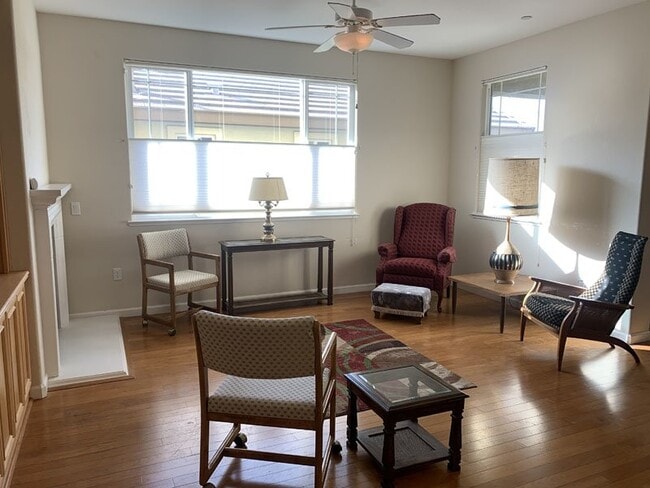 Building Photo - Rare opportunity to rent in the Eskaton Village in Placerville!