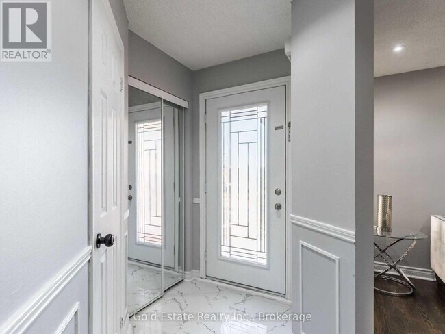 Building Photo - 25 Horsham St