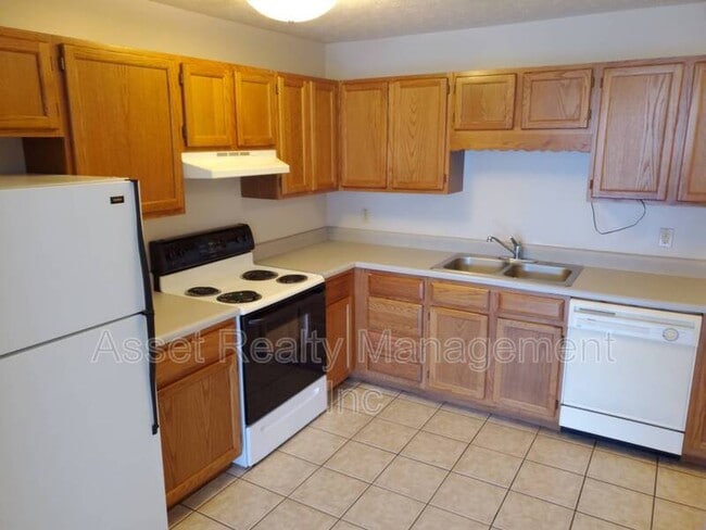 Building Photo - Martha Glass Drive-1058 & 1060 - 1058