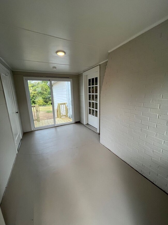 Foto del edificio - Newly Renovated Single-Family Home in Wash...