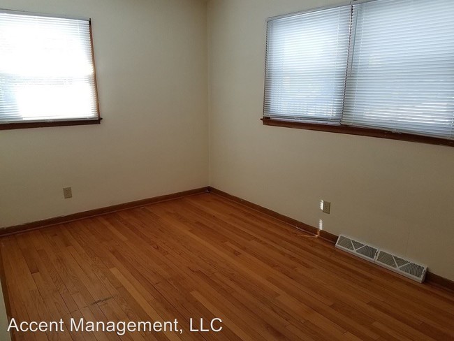 Building Photo - 5220 Turner Ave