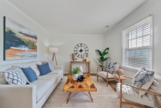 Foto del edificio - 735 Goldsboro Ave